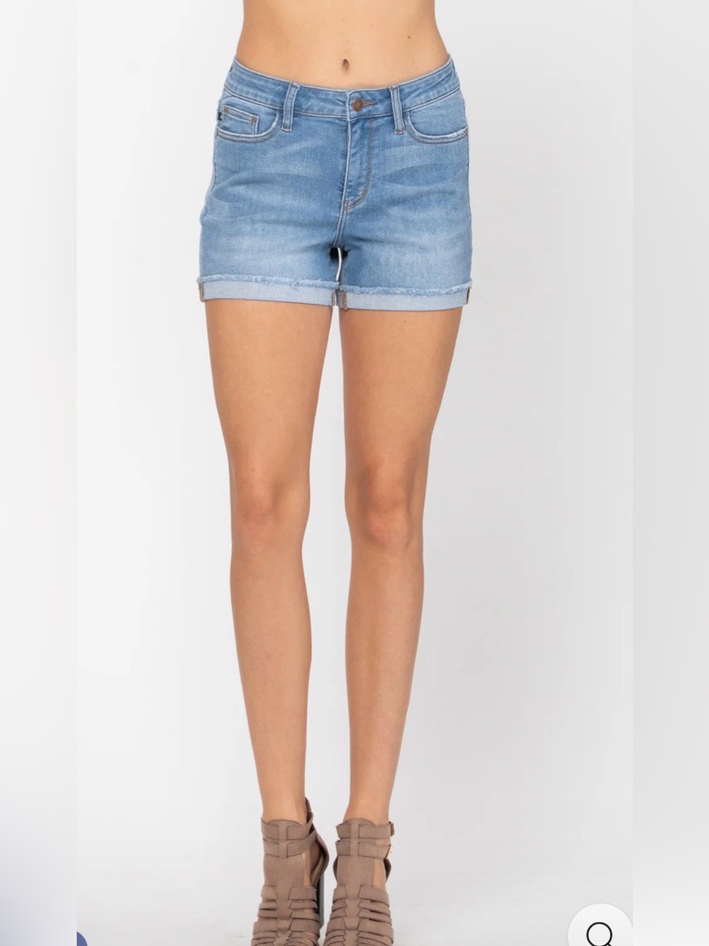 Judy Blue mid-rise frayed cuffed denim shorts 29